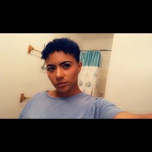 Meet your Posher, Maya